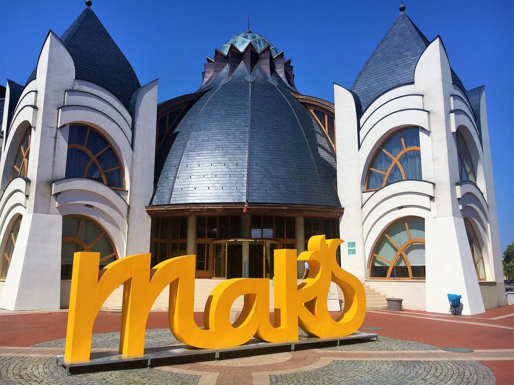 Отель Grand Glorius 4*